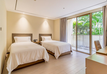 3 Bedroom Serviced Apartment For Rent - Srah Chak, Phnom Penh thumbnail