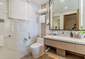 2 Bedroom Serviced Apartment For Rent - Srah Chak, Phnom Penh thumbnail