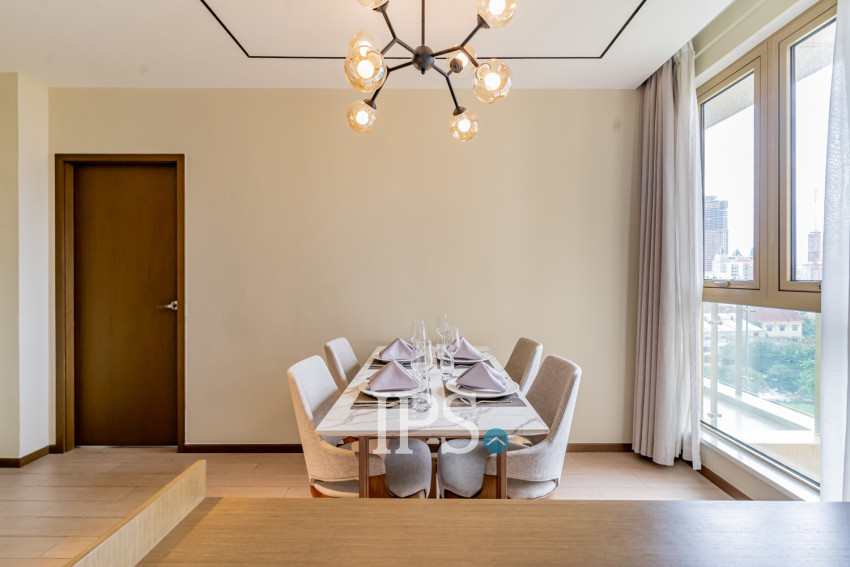 2 Bedroom Serviced Apartment For Rent - Srah Chak, Phnom Penh