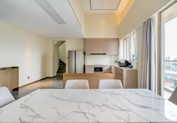 Duplex 2 Bedroom Serviced Apartment For Rent - Srah Chak, Phnom Penh thumbnail