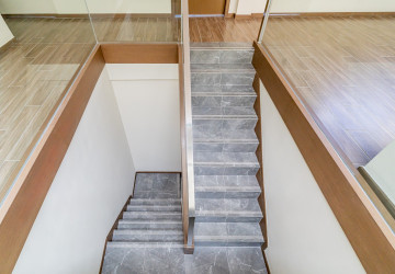 Duplex 2 Bedroom Serviced Apartment For Rent - Srah Chak, Phnom Penh thumbnail