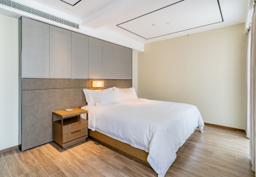 Duplex 2 Bedroom Serviced Apartment For Rent - Srah Chak, Phnom Penh thumbnail