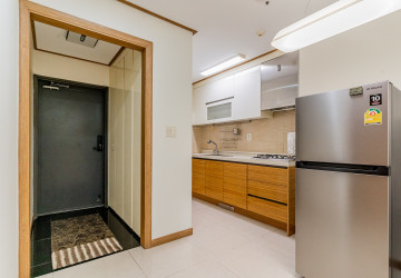 13th Floor 1 Bedroom Condo For Sale - De Castle Royal, BKK1, Phnom Penh thumbnail