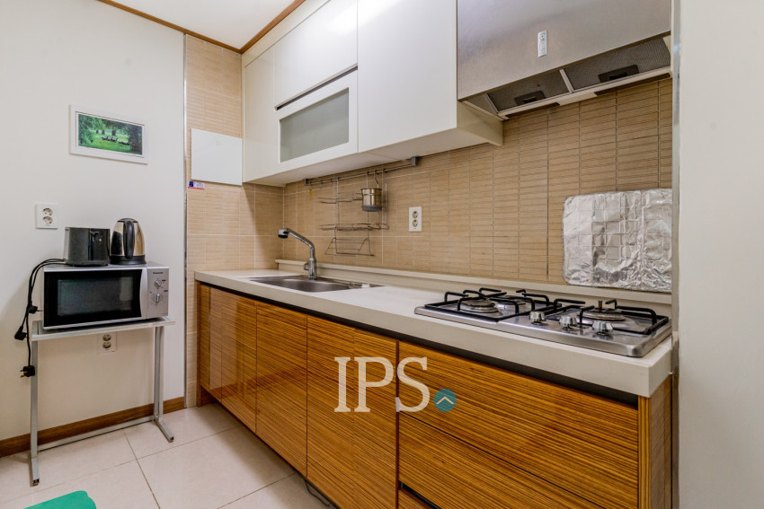 13th Floor 1 Bedroom Condo For Sale - De Castle Royal, BKK1, Phnom Penh