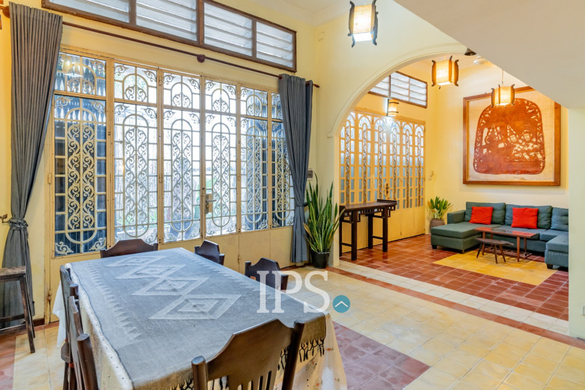 Renovated 3 Bedroom Apartment For Rent - Chakto Mukh, Phnom Penh