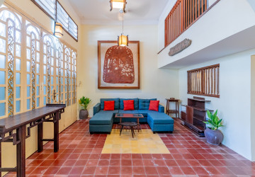 Renovated 3 Bedroom Apartment For Rent - Chakto Mukh, Phnom Penh thumbnail