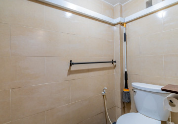 Renovated 3 Bedroom Apartment For Rent - Chakto Mukh, Phnom Penh thumbnail