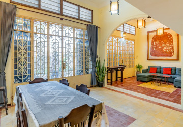 Renovated 3 Bedroom Apartment For Rent - Chakto Mukh, Phnom Penh thumbnail