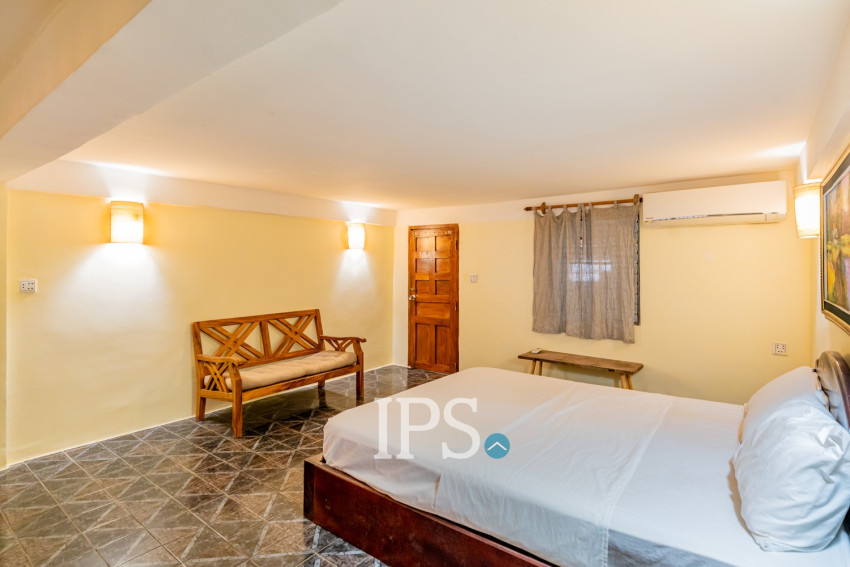 Renovated 3 Bedroom Apartment For Rent - Chakto Mukh, Phnom Penh