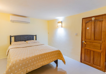 Renovated 3 Bedroom Apartment For Rent - Chakto Mukh, Phnom Penh thumbnail