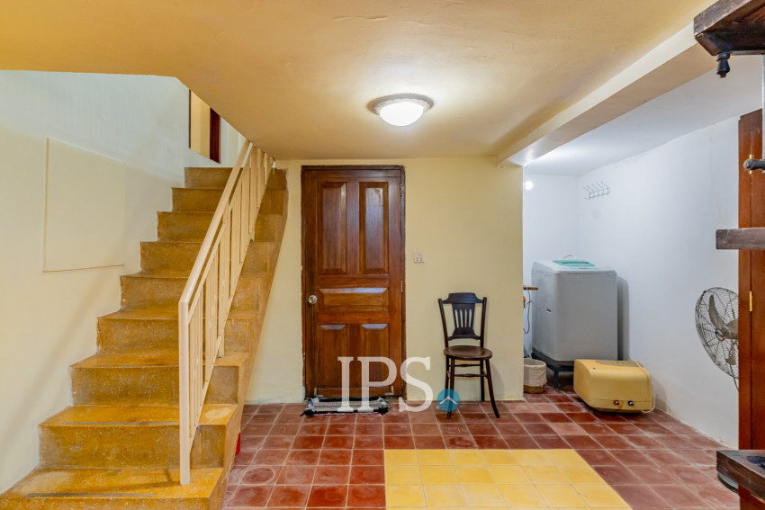 Renovated 3 Bedroom Apartment For Rent - Chakto Mukh, Phnom Penh