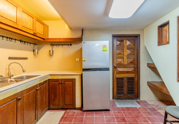 Renovated 3 Bedroom Apartment For Rent - Chakto Mukh, Phnom Penh thumbnail