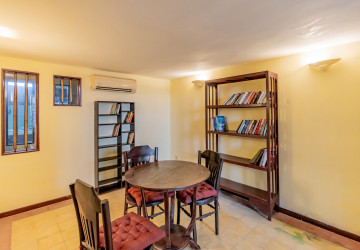 Renovated 3 Bedroom Apartment For Rent - Chakto Mukh, Phnom Penh thumbnail