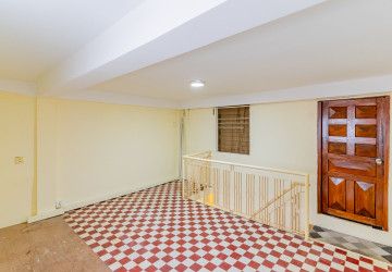 Renovated 3 Bedroom Apartment For Rent - Chakto Mukh, Phnom Penh thumbnail