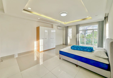 7 Bedroom Queen Villa For Rent - Borey Peng Huoth Beong Snor, Chhbar Ampov, Phnom Penh thumbnail