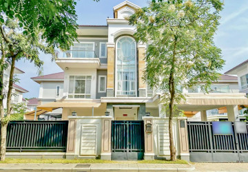 7 Bedroom Queen Villa For Rent - Borey Peng Huoth Beong Snor, Chhbar Ampov, Phnom Penh thumbnail