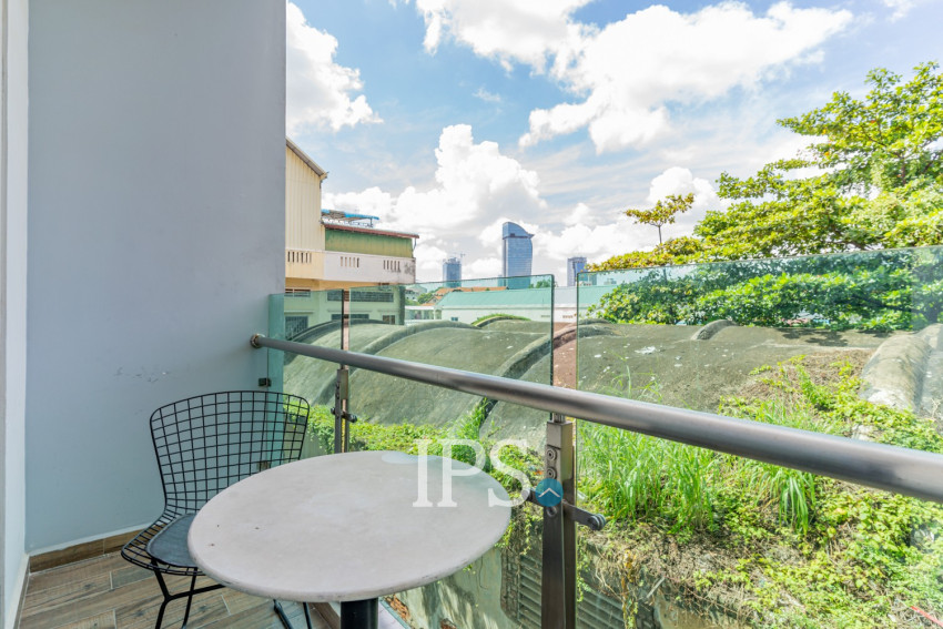 14 Room Hotel Building For Rent - Srah Chork, Daun Penh