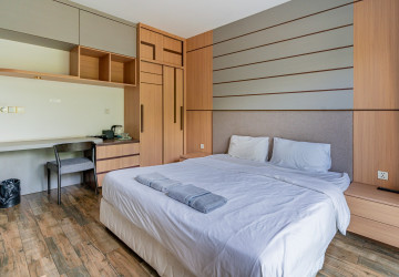 14 Room Hotel Building For Rent - Srah Chork, Daun Penh thumbnail