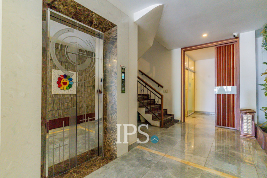 14 Room Hotel Building For Rent - Srah Chork, Daun Penh