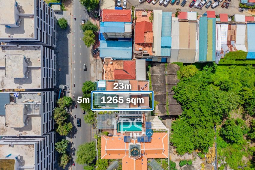 14 Room Hotel Building For Rent - Srah Chork, Daun Penh