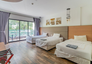 14 Room Hotel Building For Sale - Srah Chork, Daun Penh thumbnail