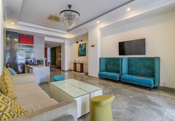 14 Room Hotel Building For Sale - Srah Chork, Daun Penh thumbnail