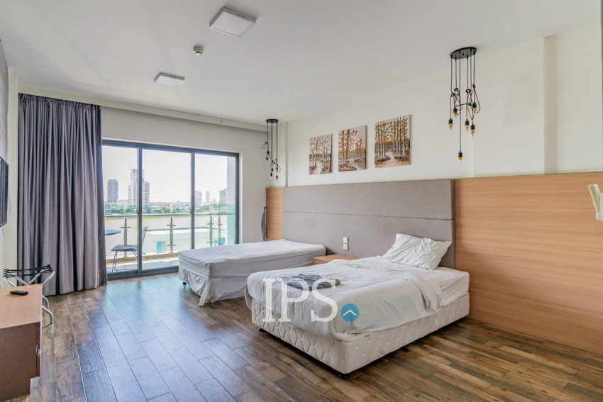 14 Room Hotel Building For Sale - Srah Chork, Daun Penh