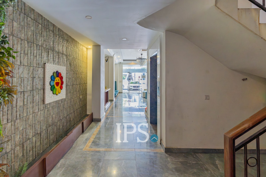 14 Room Hotel Building For Sale - Srah Chork, Daun Penh