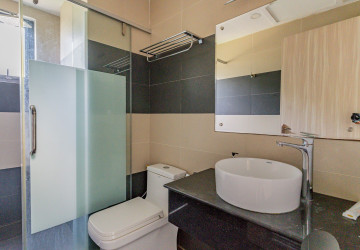 14 Room Hotel Building For Sale - Srah Chork, Daun Penh thumbnail