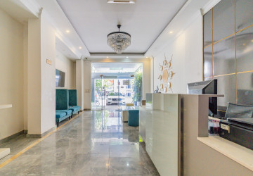 14 Room Hotel Building For Sale - Srah Chork, Daun Penh thumbnail