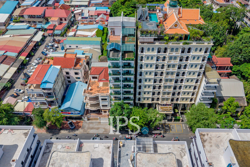 14 Room Hotel Building For Sale - Srah Chork, Daun Penh