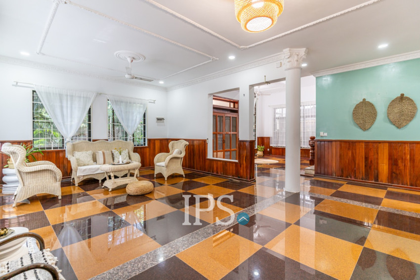 4 Bedroom Villa For Sale - Chroy Changvar, Phnom Penh