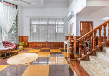 4 Bedroom Villa For Sale - Chroy Changvar, Phnom Penh thumbnail