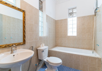 4 Bedroom Villa For Sale - Chroy Changvar, Phnom Penh thumbnail