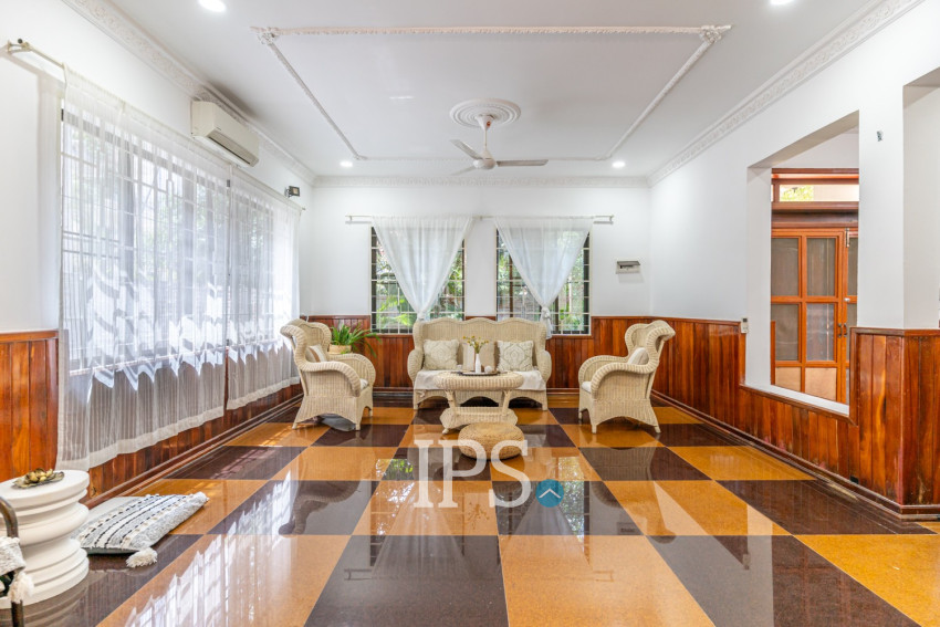 4 Bedroom Villa For Sale - Chroy Changvar, Phnom Penh