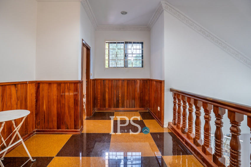 4 Bedroom Villa For Sale - Chroy Changvar, Phnom Penh