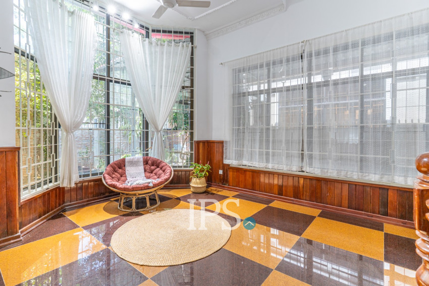 4 Bedroom Villa For Sale - Chroy Changvar, Phnom Penh