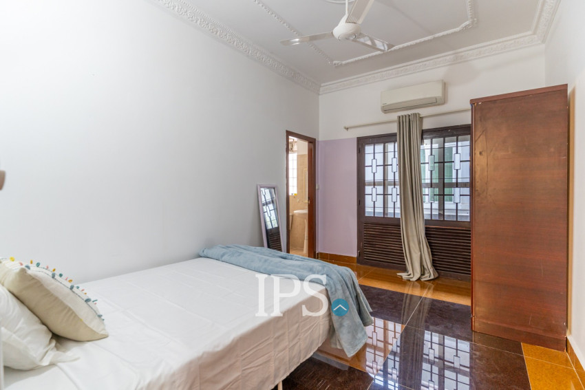 4 Bedroom Villa For Sale - Chroy Changvar, Phnom Penh