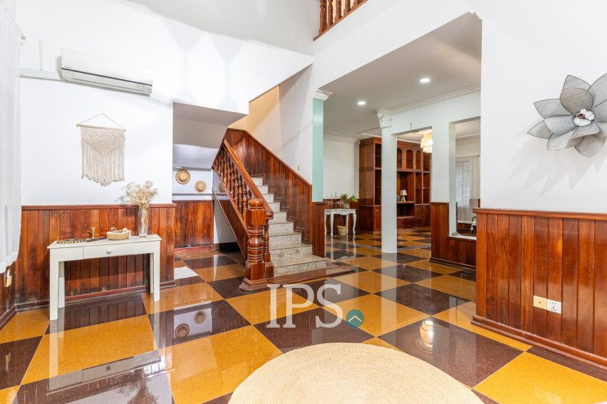 4 Bedroom Villa For Sale - Chroy Changvar, Phnom Penh