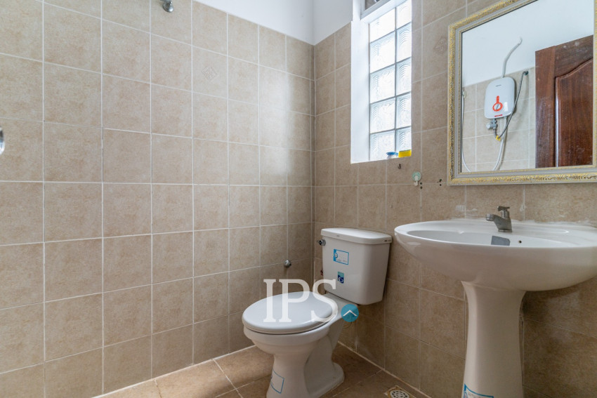 4 Bedroom Villa For Sale - Chroy Changvar, Phnom Penh