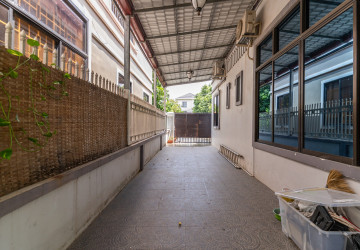 4 Bedroom Villa For Sale - Chroy Changvar, Phnom Penh thumbnail