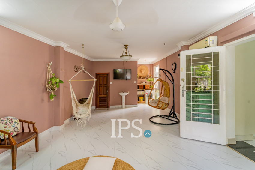 4 Bedroom Villa For Sale - Chroy Changvar, Phnom Penh