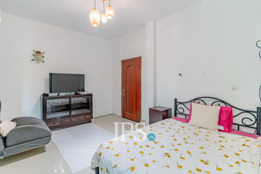 4 Bedroom Villa For Sale - Chroy Changvar, Phnom Penh