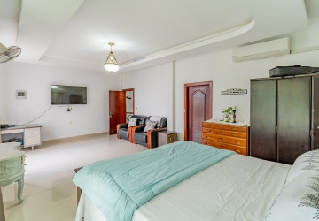 4 Bedroom Villa For Sale - Chroy Changvar, Phnom Penh thumbnail