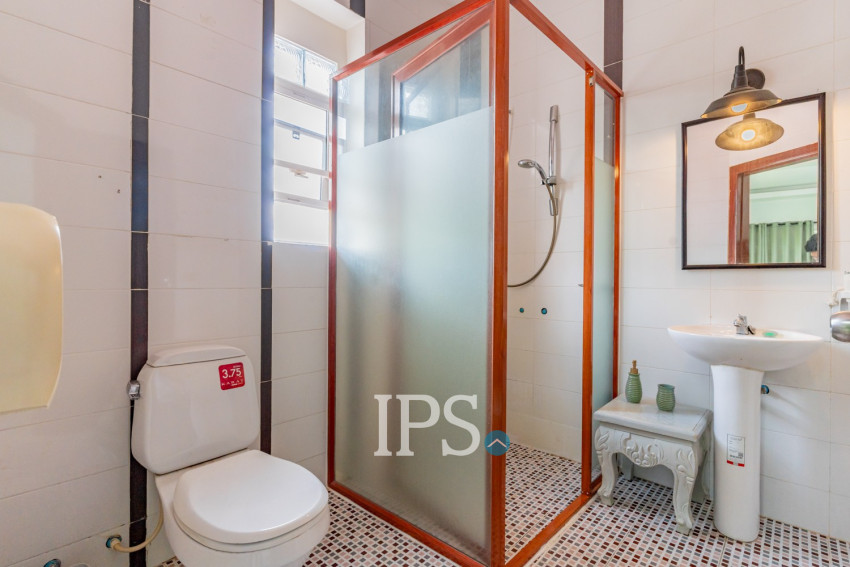 4 Bedroom Villa For Sale - Chroy Changvar, Phnom Penh