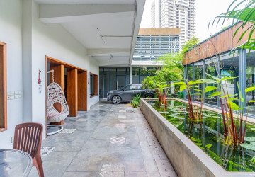1,400 Sqm Commercial Villa For Rent - Boeung Kak 1, Phnom Penh thumbnail