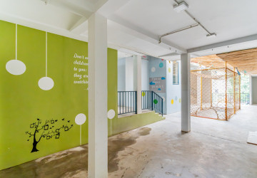 1,400 Sqm Commercial Villa For Rent - Boeung Kak 1, Phnom Penh thumbnail