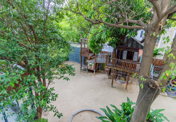 1,400 Sqm Commercial Villa For Rent - Boeung Kak 1, Phnom Penh thumbnail