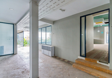 1,400 Sqm Commercial Villa For Rent - Boeung Kak 1, Phnom Penh thumbnail