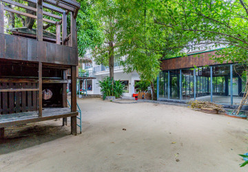 1,400 Sqm Commercial Villa For Rent - Boeung Kak 1, Phnom Penh thumbnail